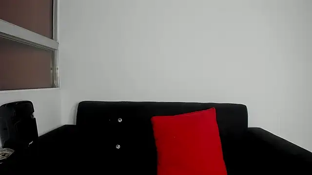 Chatroom XXX en direct de cirosky_elchicopolla