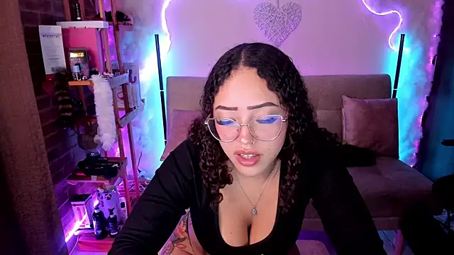 Chat +18 de liz_martins1 ao vivo