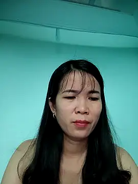 Geelio-playsx24 – Live XXX-chat