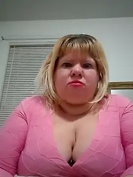 JemJensen30 élő XXX-chatje