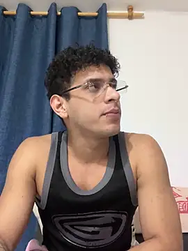 Roronoa__Zoro's Live XXX Chat