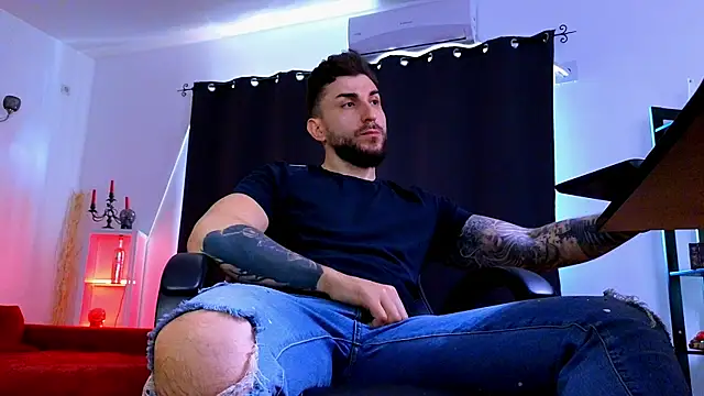 MightyAaron66 网络视讯表演
