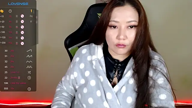 LisaAsianFlower's Webcam Show