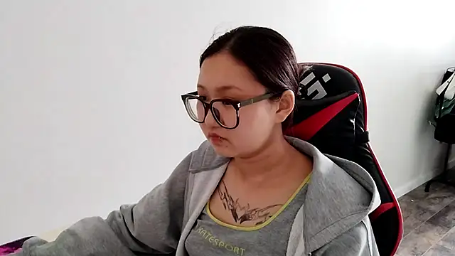 Chat XXX en directo de AdelineCanup