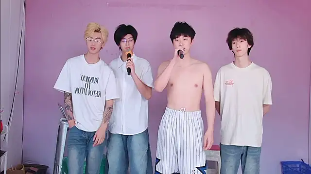 Show modela NTN-lucky na web-kameri