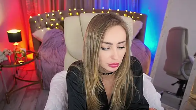 GraceCandy Adlı Modelin Canlı XXX Sohbeti