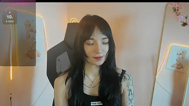 AliceeinWonderlanddd Adlı Modelin Web Kamerası Şovu