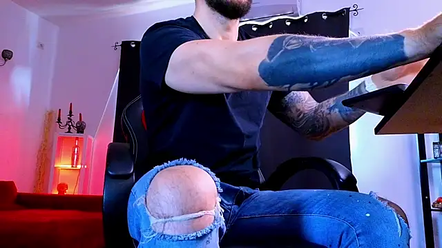 Онлайн чат XXX MightyAaron66