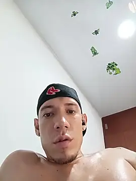 Show modela fratguysonline na web-kameri