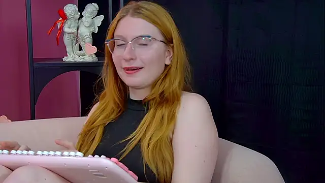 AliceAllisons' Live XXX Chat