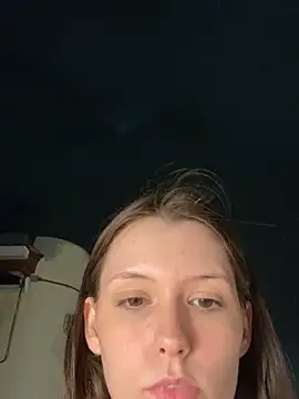 Thedeepwebcutie élő XXX-chatje