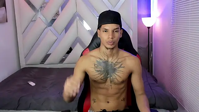 Webkamerová show kai_storm77