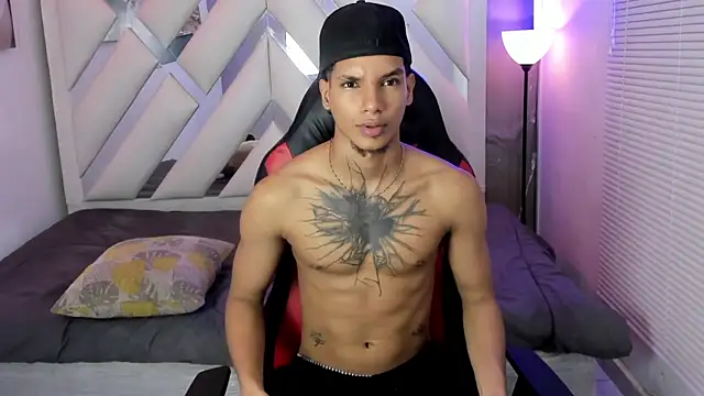 kai_storm77 Webcam show