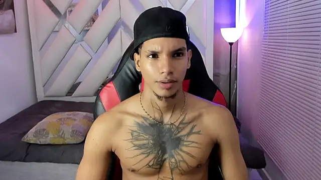 kai_storm77 Webcam show