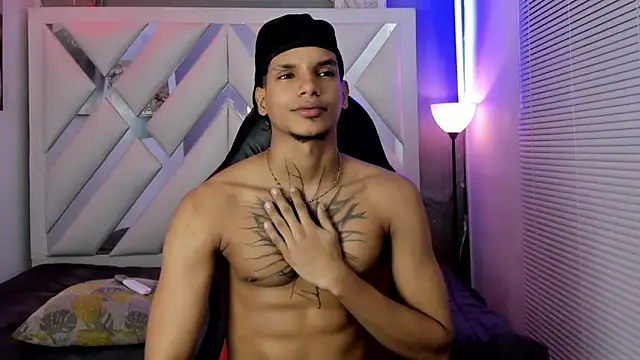kai_storm77 Webcam Show