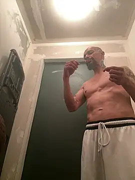 faces818 Show in webcam