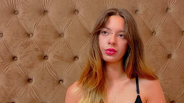 XXX chat uživo modela CoraVex