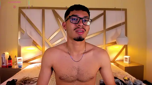 Jaxon_Carter Show in webcam