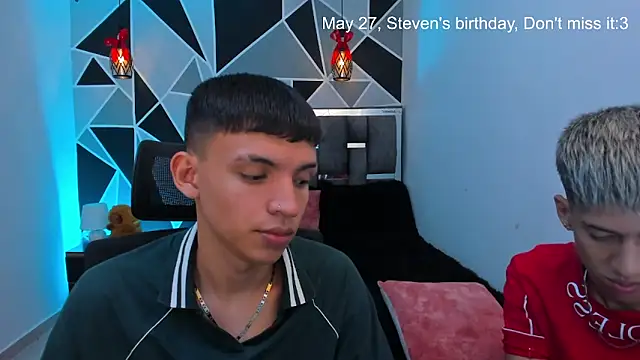Juan_Nd_Steven's Webcam Show