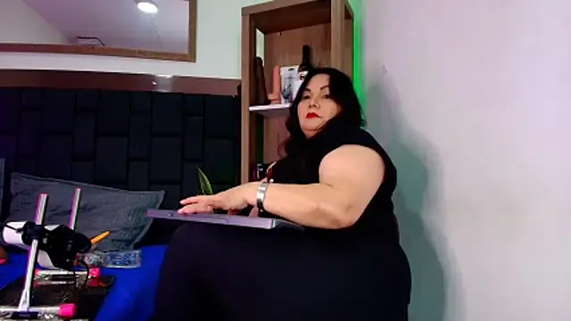 EllenaBoobs_ 现场XXX聊天