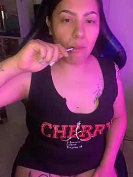 Онлайн чат XXX SmokyDee