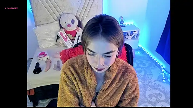 Mia_Victoria22 Adlı Modelin Canlı XXX Sohbeti