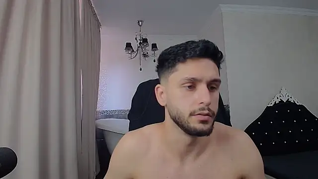 TroyWadee Live XXX Chat
