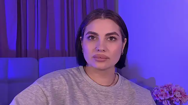 AdrianaToress' Live XXX Chat