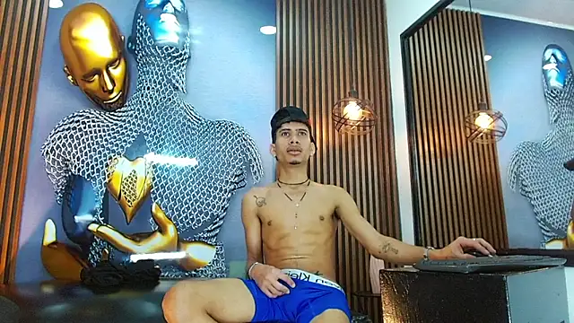Skinny_cute_Alyer 即時 XXX 聊天