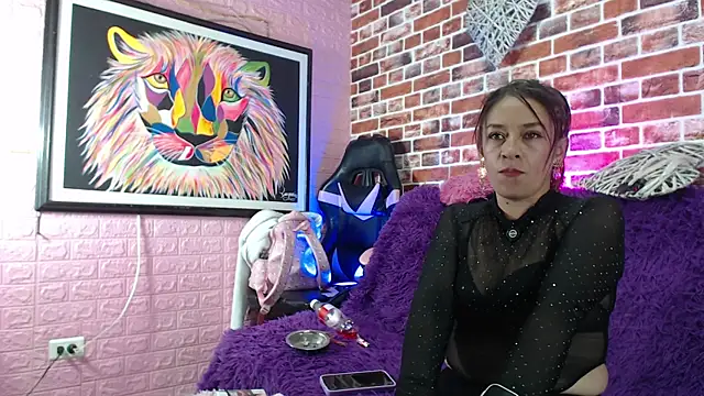 Denise_Diaz Adlı Modelin Canlı XXX Sohbeti