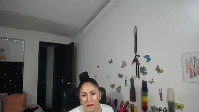 mature_bigboobs10 现场XXX聊天