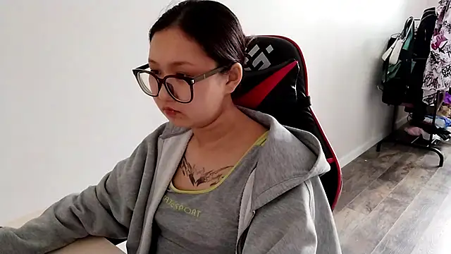 AdelineCanup's Webcam Show