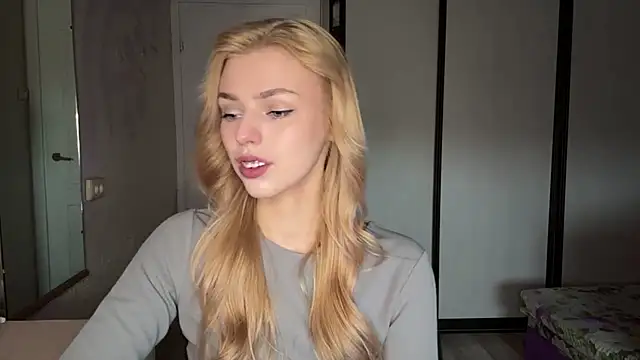 ScarlettRosy Webcam Show