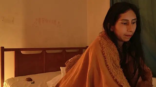 MoonLipsON- Adlı Modelin Canlı XXX Sohbeti