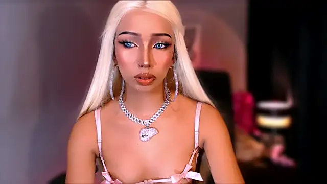 xUrGoddess_islaCumsAlotx Webcam Show