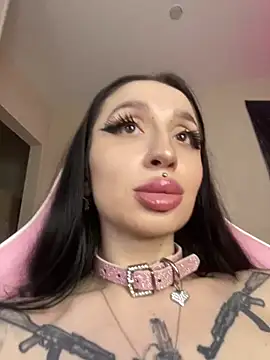 Molly__Moon Adlı Modelin Canlı XXX Sohbeti