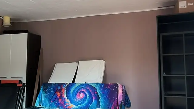 XXX chat uživo modela karo123421