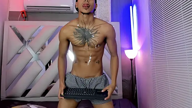 kai_storm77 Webcam Show