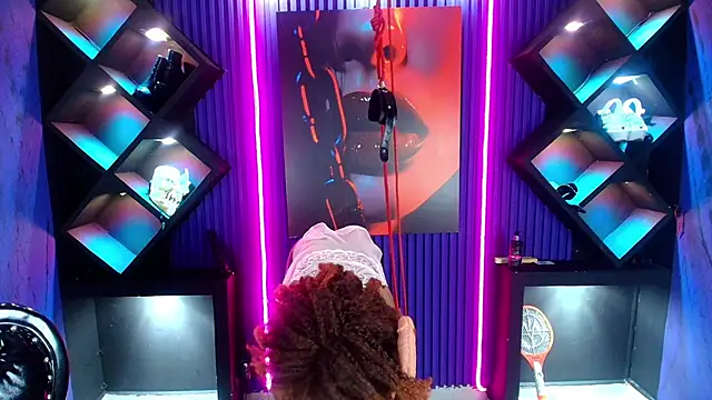MrEbonybdsm Chat XXX in diretta