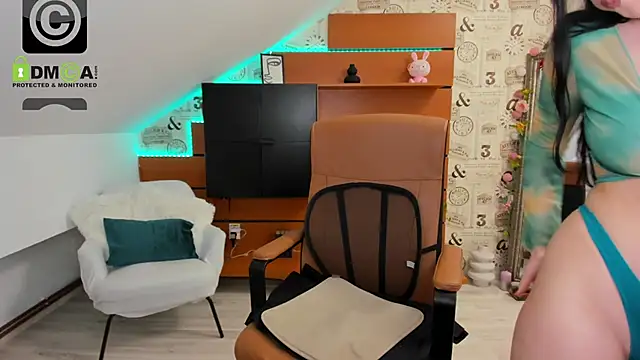 EmillyTaylor Chat XXX live