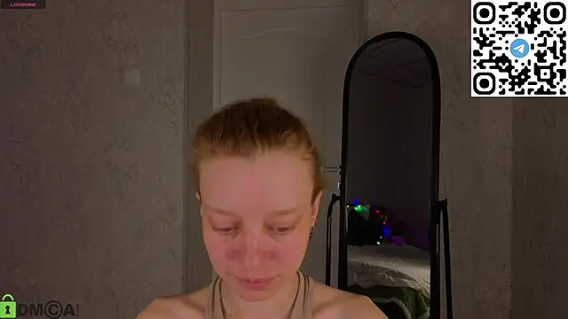Michelle_Blond Obrolan Langsung XXX