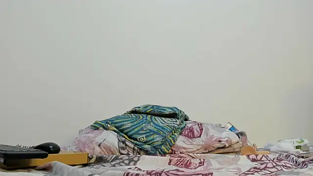 lunna_noir Adlı Modelin Canlı XXX Sohbeti