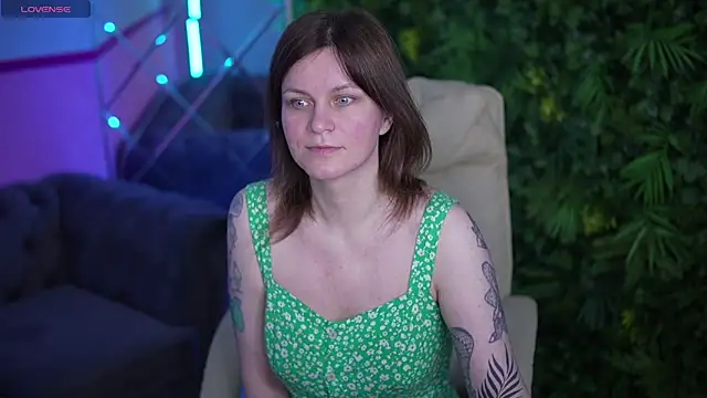 TinaMelt Chat XXX live