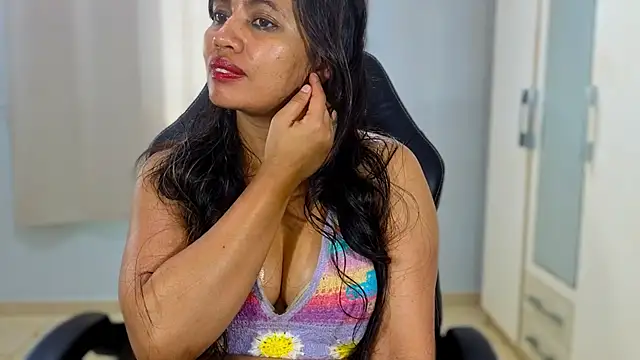 Chatroom XXX en direct de FannyXhot