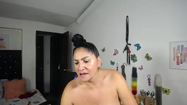 mature_bigboobs10's Live XXX Chat