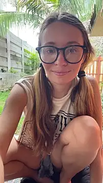 Mini_girl_do_it_better Show in webcam