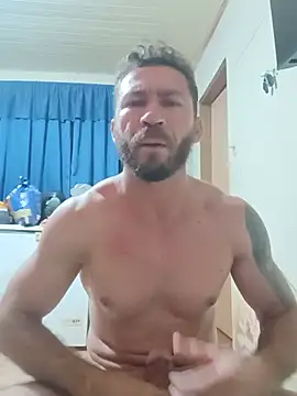 RobertoLuiz84 live XXX chat
