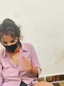 Pooja_Love143 Webcam Show