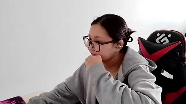 AdelineCanupn Live XXX chat