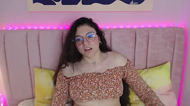 Angelie_Rosebrm Obrolan Langsung XXX